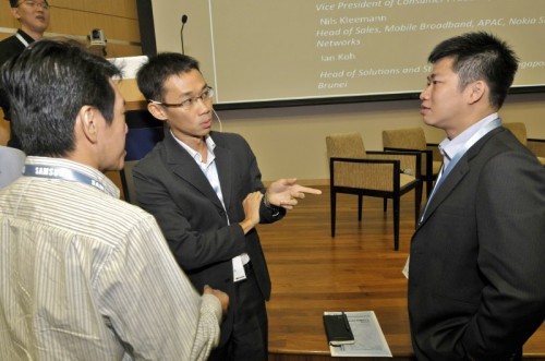 Chiloong briefing his panelists before the discussion