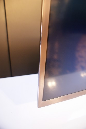 Thin edges - the thinnest in the business, says LG - make the LEX8 look good too