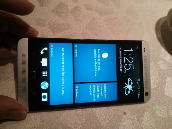 HTC One Blinkfeed HTC_One_06
