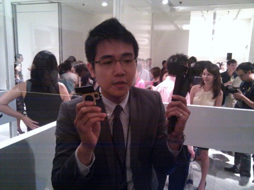 On the left: a regular small laptop speaker driver, on the right: a larger on in the Asus NX90