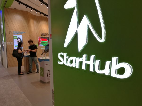 StarHub has launched new mobile subscription plans with more generous mobile Internet bundles. PHOTO: Wilson Wong for Techgoondu.