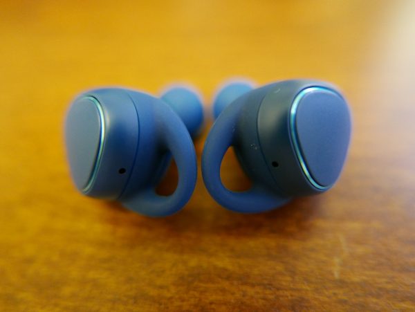 Samsung Gear IconX 03