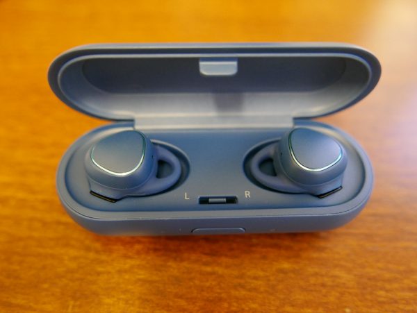 Samsung Gear IconX 09