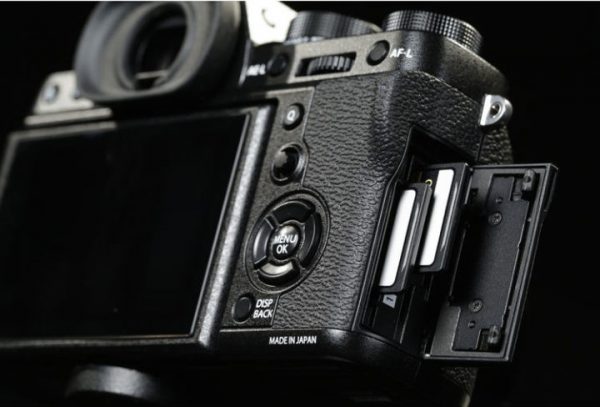 fuji dual card slot