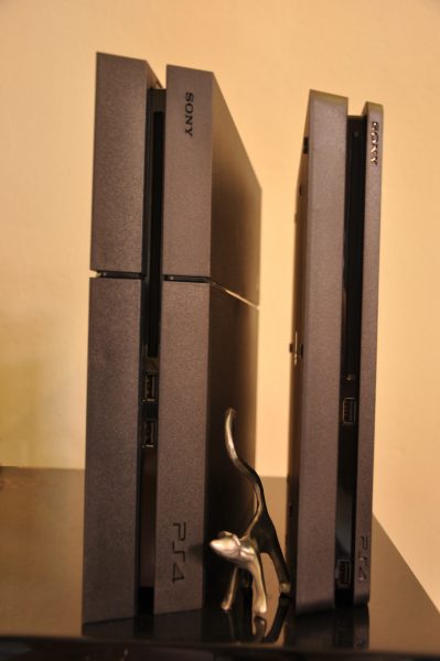 Who wears it better? The two PS4 consoles side by side.