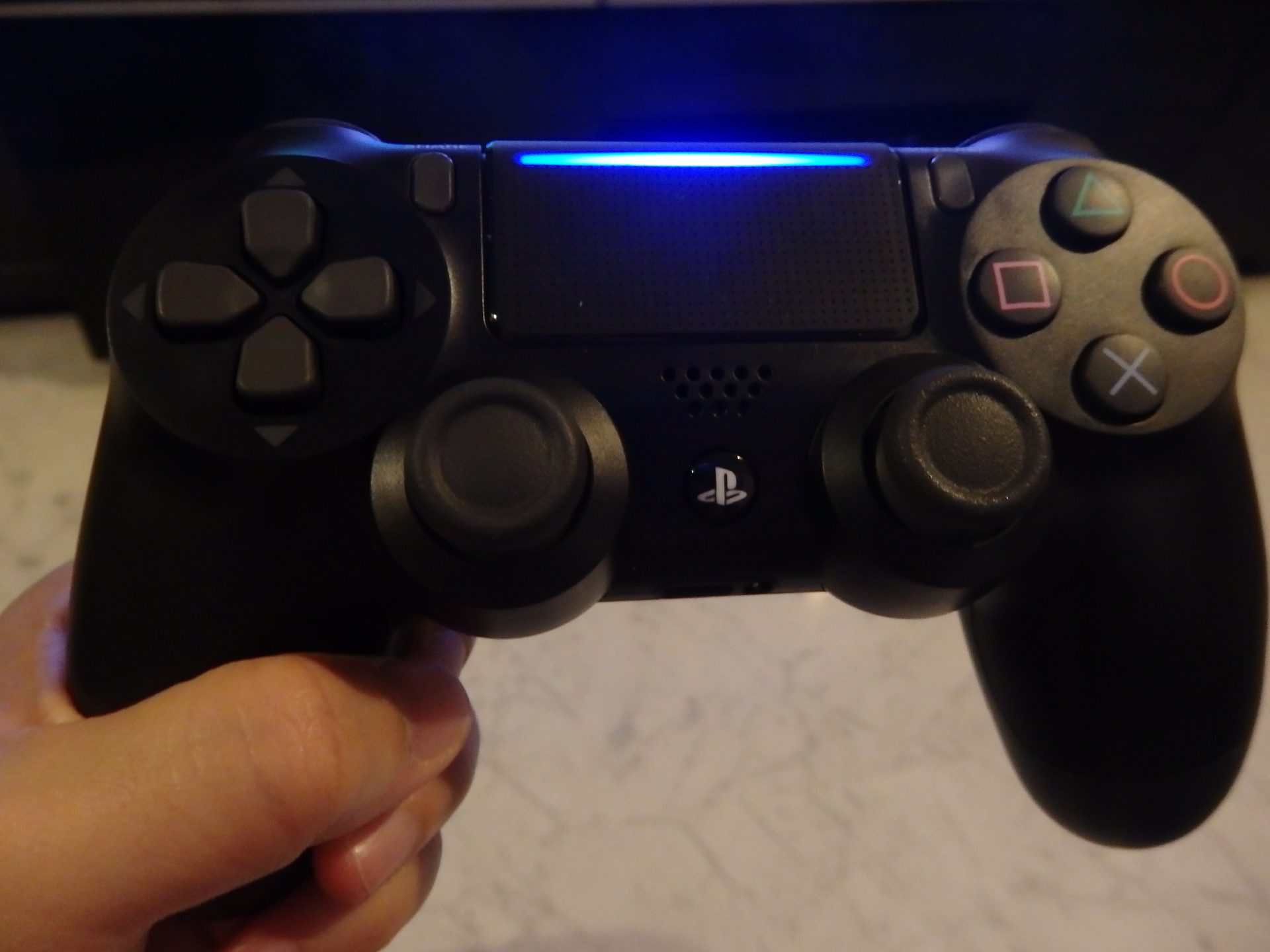 Hands on The slimmer PlayStation 4 Techgoondu