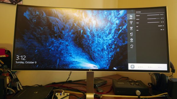 LG's 34UC98 has a handy ultrawide 21:9 format that is useful for multi-tasking. PHOTO: Alfred Siew