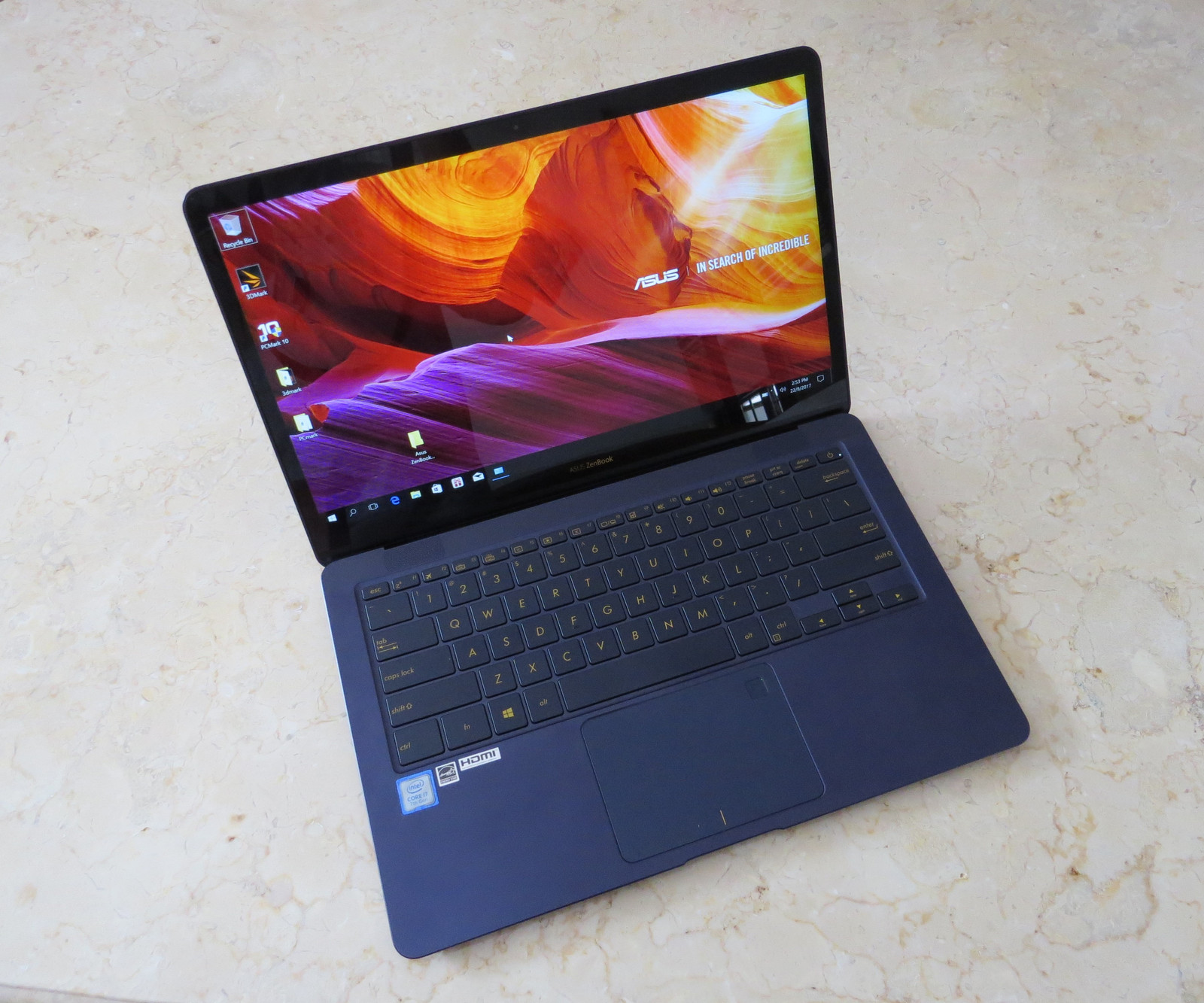 Inhibere italiensk Eller Goondu review: Asus ZenBook 3 Deluxe UX490 is a sleek performer - Techgoondu