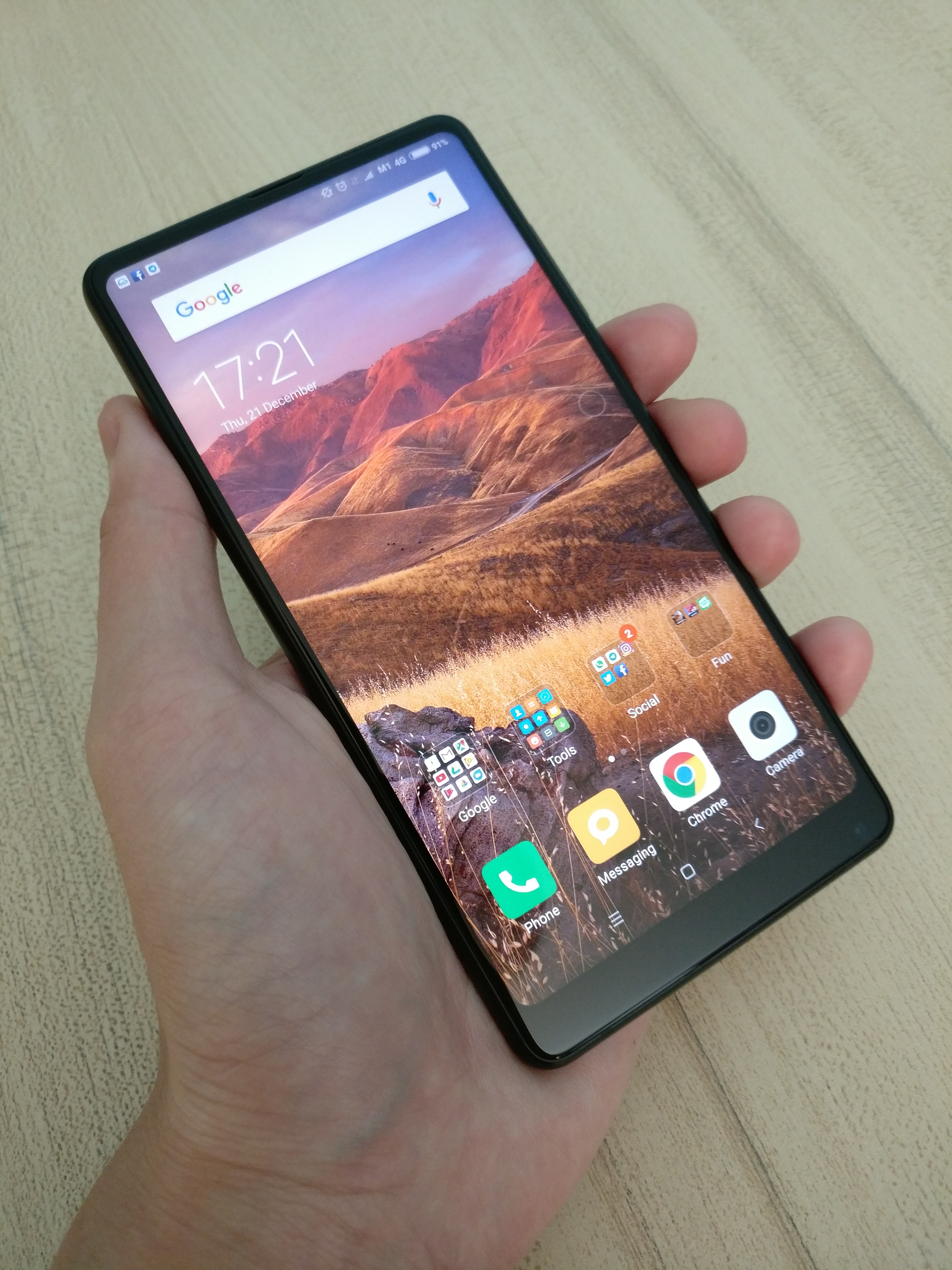 Dam karakter Victor Goondu review: Xiaomi Mi Mix 2 is stylish, affordable but has some flaws -  Techgoondu