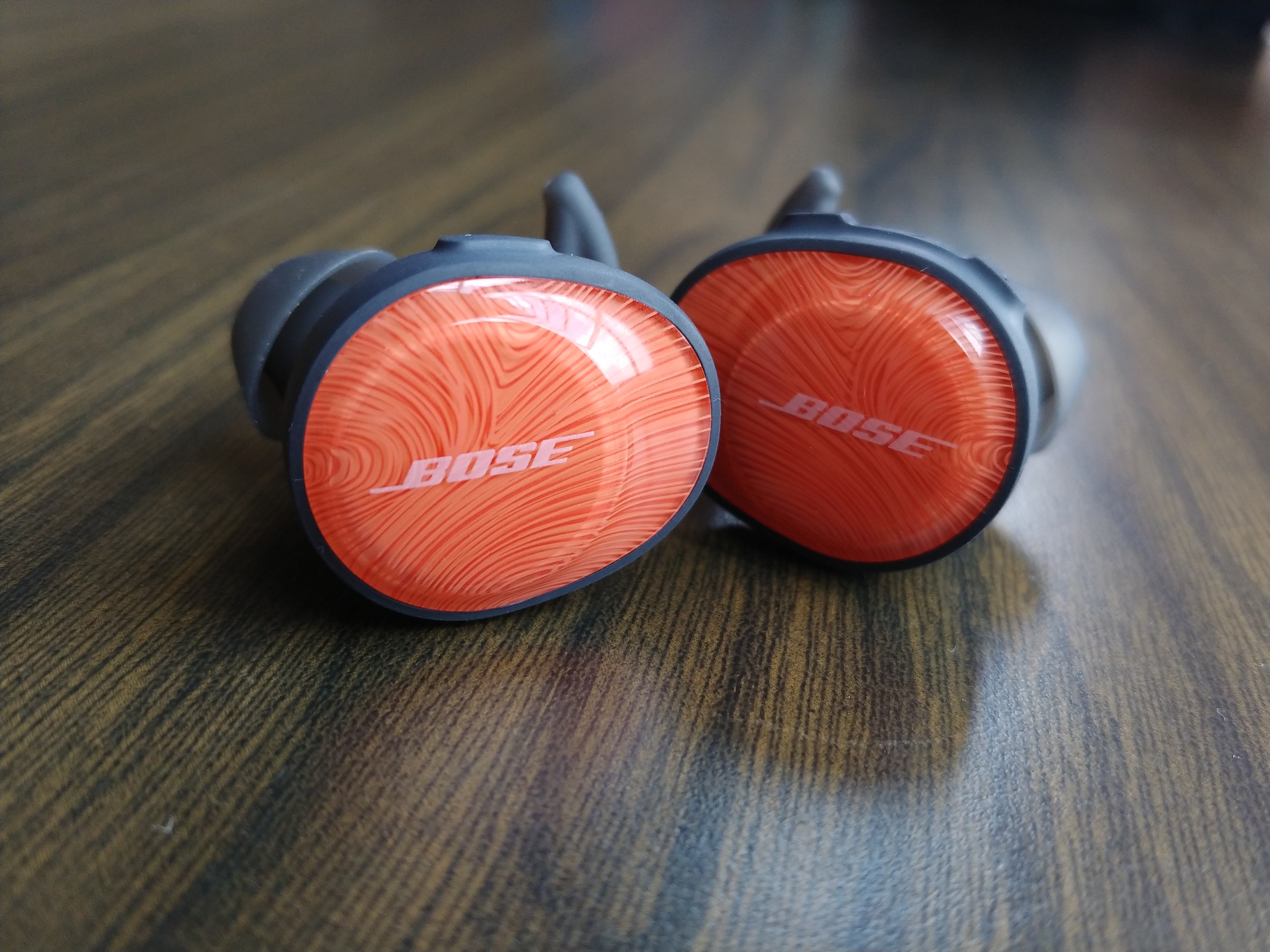 Brengen vriendelijk toevoegen Goondu review: Bose SoundSport Free sound decent for sports earphones -  Techgoondu