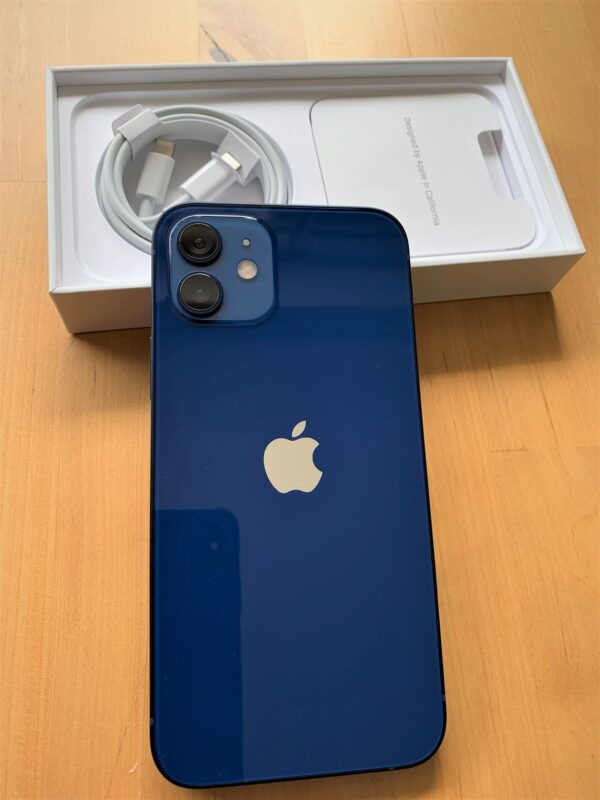 Unboxing The Apple Iphone 12 First Impressions Techgoondu Techgoondu