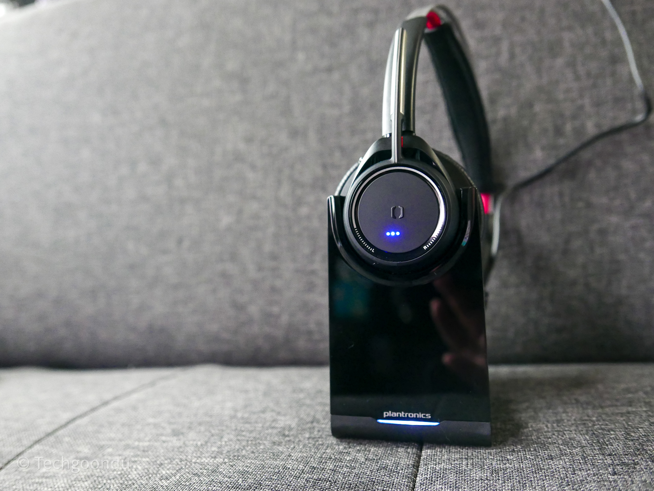 Goondu review: Voyager UC headset -