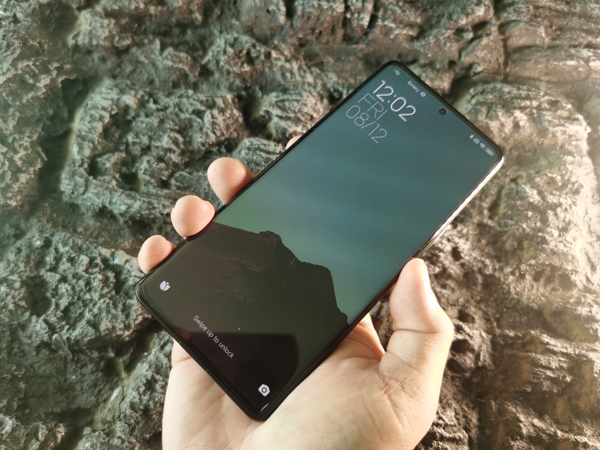 Xiaomi 12S Ultra has an absolutely bonkers camera on the back - Tech