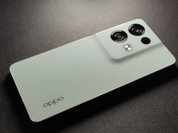Oppo Reno 8 Pro Review: Budget Flagship Champ? 