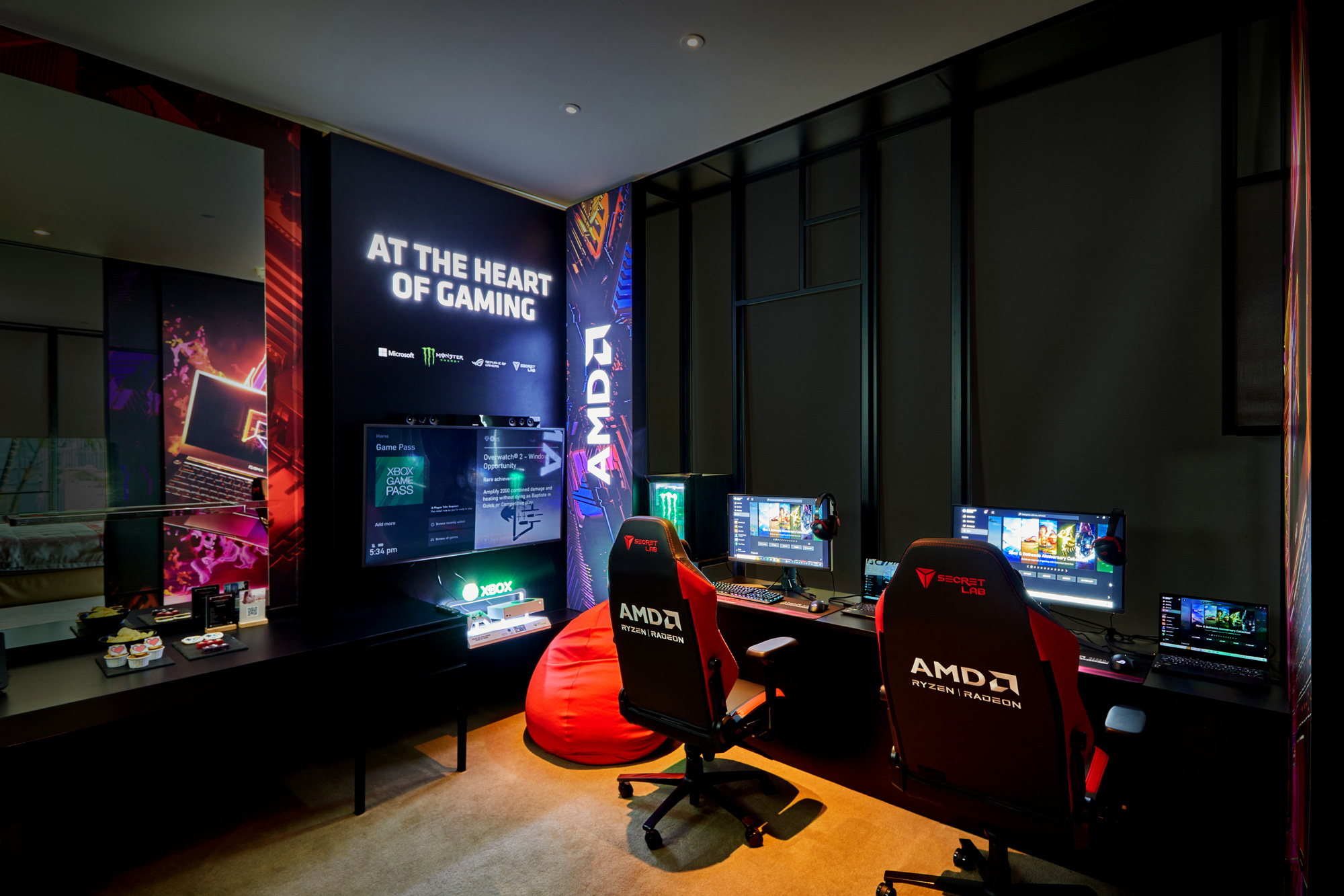 Computer Gaming Suite Fire up Call of Duty, Forza in a gaming suite at Singapore's Parkroyal ...