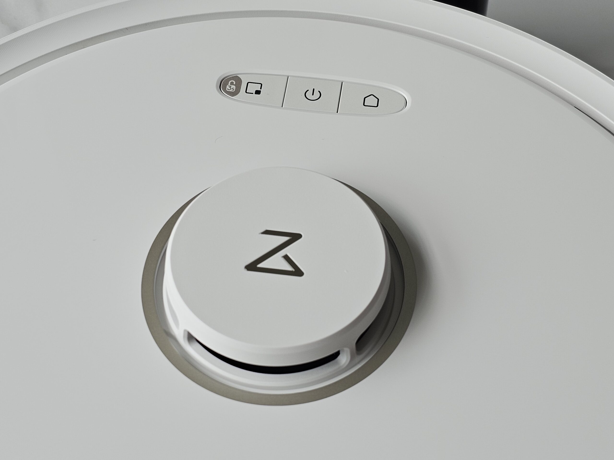 Roborock Q8 Max review: Reliable, mid-priced robot vacuum gets basics right - Vimarsana News