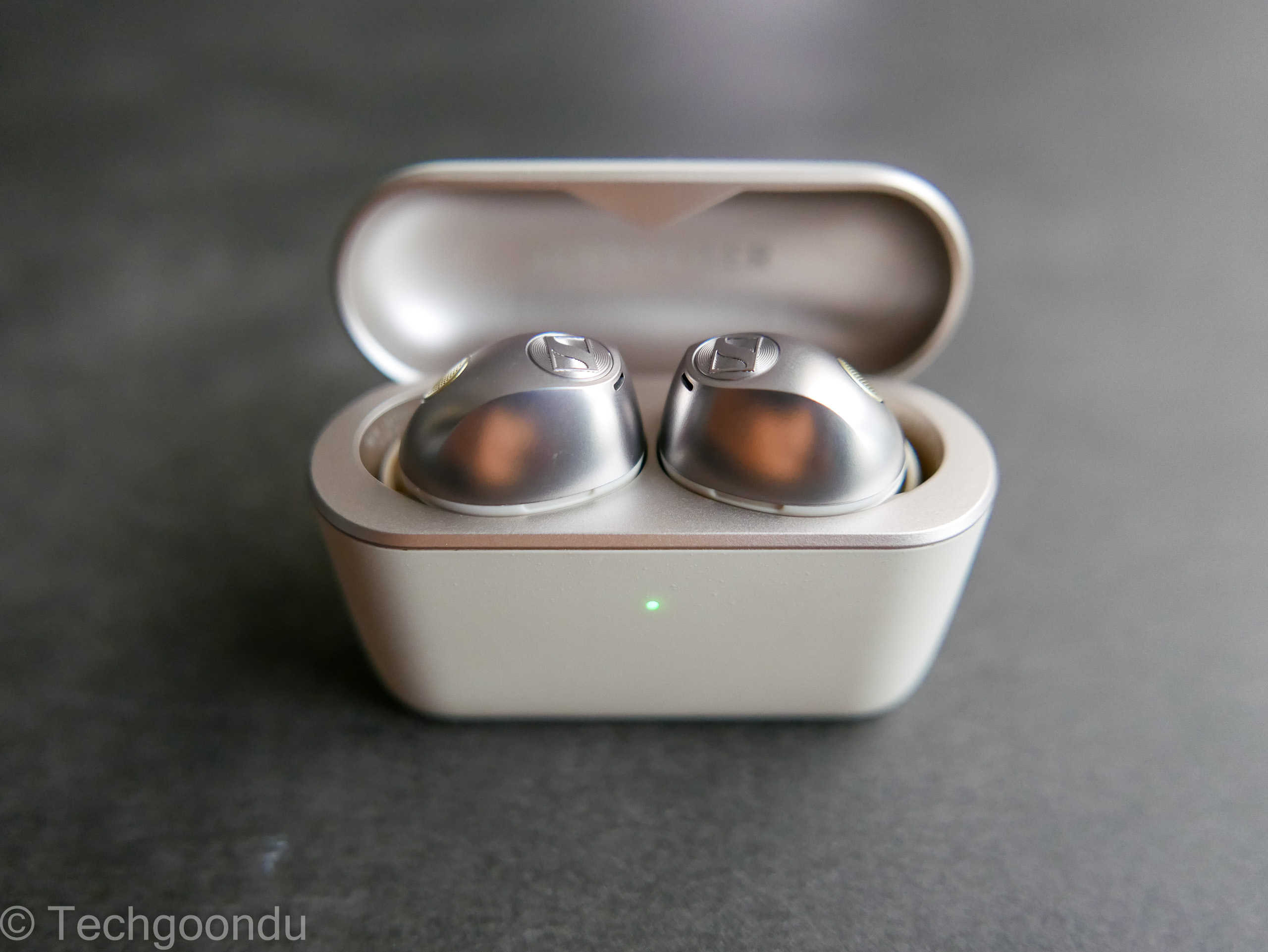 Sennheiser Momentum True Wireless 5 review: Redesigned flagship earphones impress again - Techgoondu